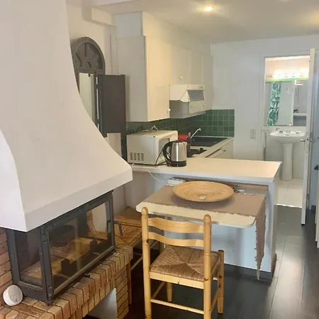 Daire Bnb Renting Studio In The Heart Of Old Antibes