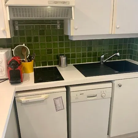 Daire Bnb Renting Studio In The Heart Of Old Antibes